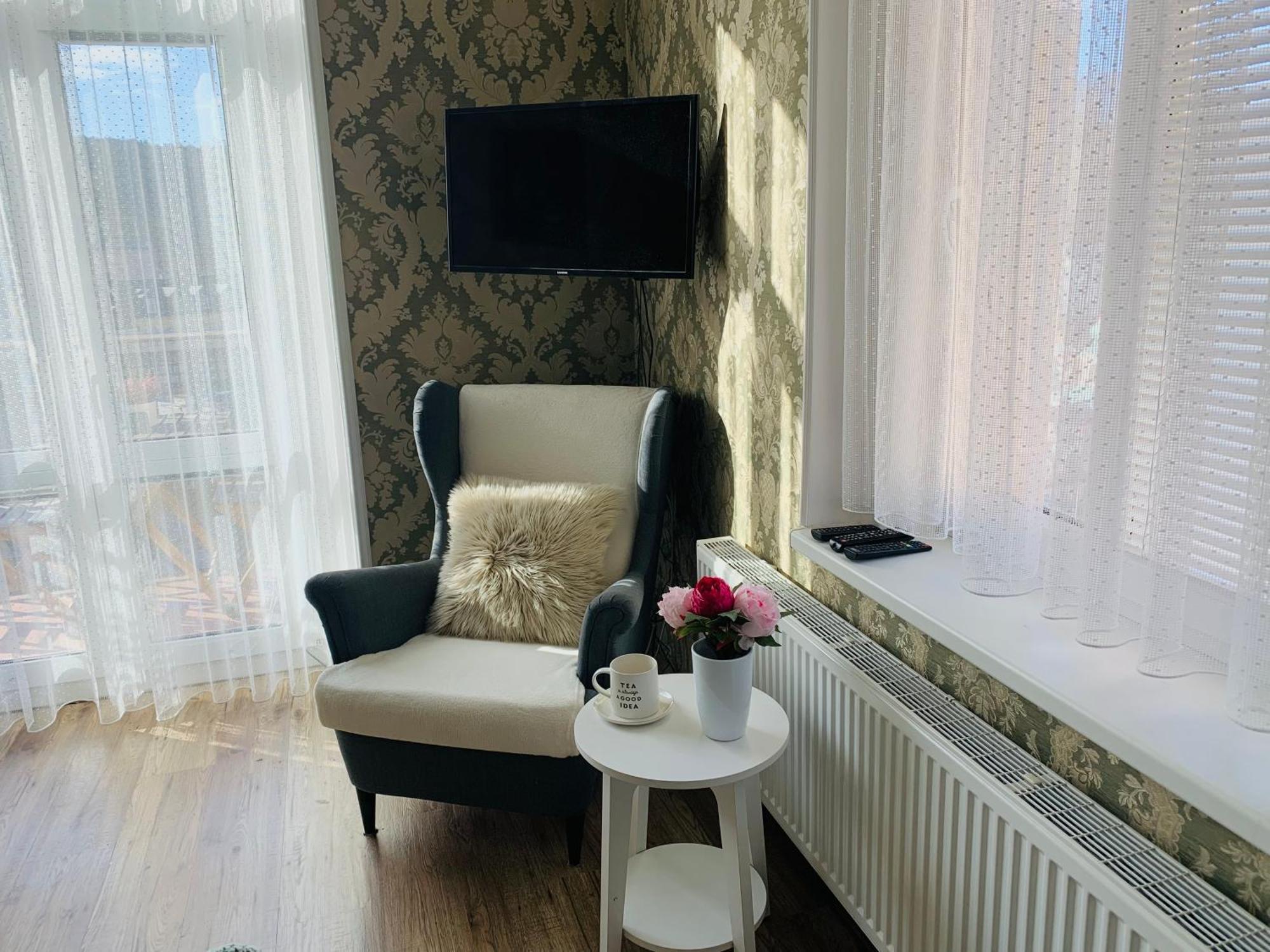Romanceart Apartments カルロヴィ・ヴァリ エクステリア 写真