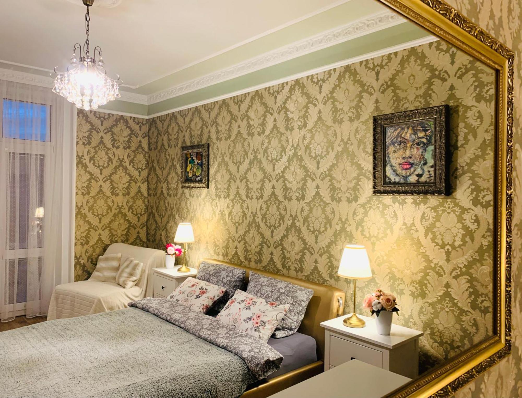 Romanceart Apartments カルロヴィ・ヴァリ エクステリア 写真